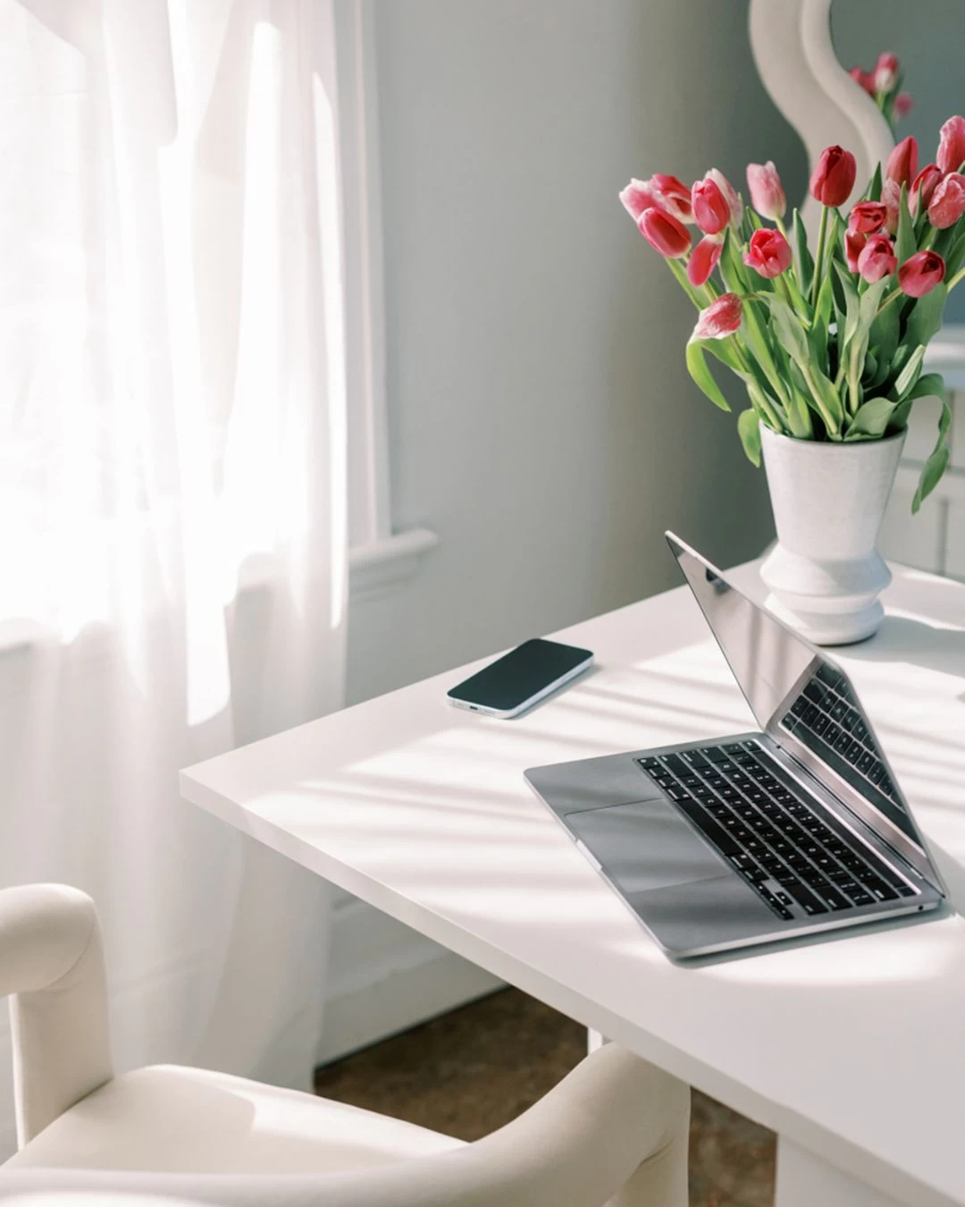 6 Tips to Organize Your Canva Account Like a Pro and Stay Organized