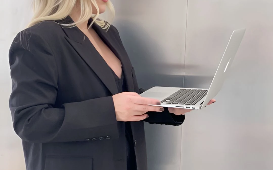 13 Aesthetic Content Banks to Use for Your Faceless Instagram Account