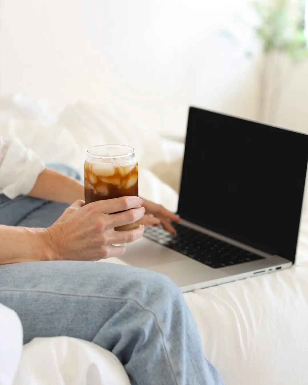 How to Write a Blog Post Introduction That Actually Keeps People Reading